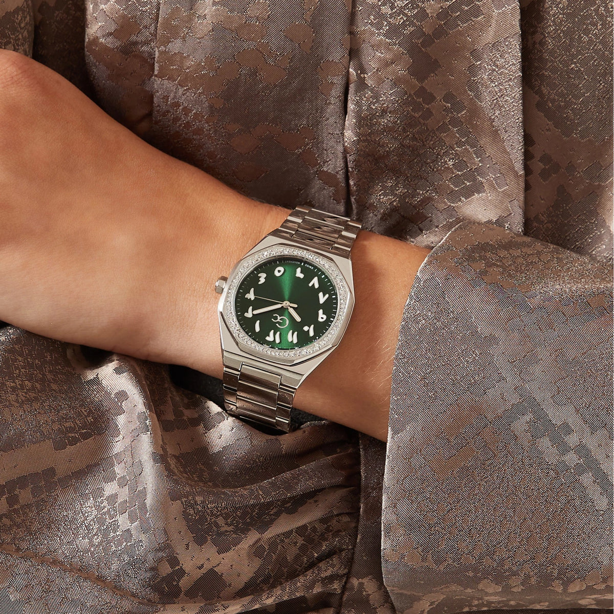 Gc Women's Watch Silver Tone Case Quartz