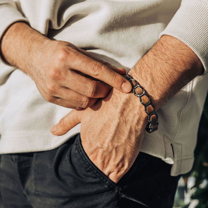 WOODWATCH FUSION WALNUT & GREY GUN BRACELET