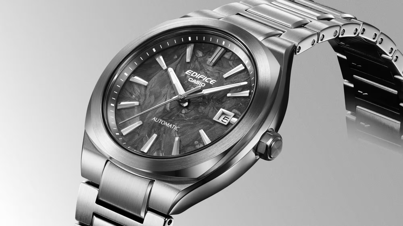 Casio EFK-200CD case and band detail