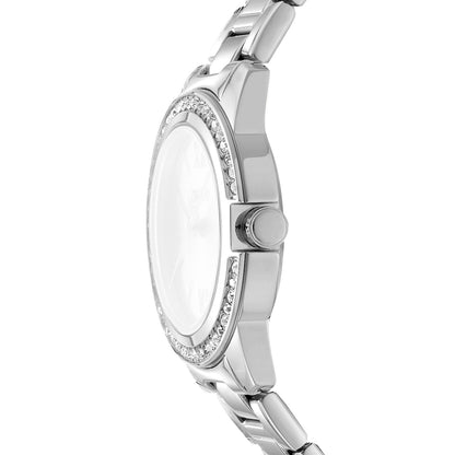 ساعة DKNY نسائية للسهرات بمينا فضي وسوار من الستانلس ستيل