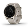 ساعة Garmin Epix Pro (الجيل الثاني) إصدار Sapphire مقاس 42 مم باللون الذهبي الناعم مع سوار سيليكون باللون الرملي الفاتح