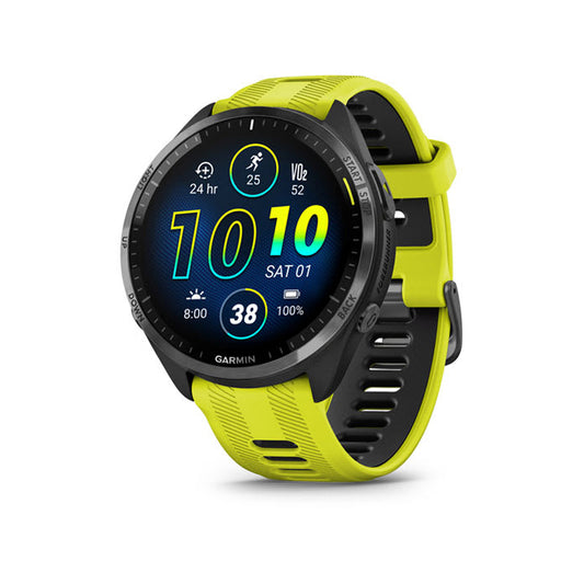 ساعة Garmin Forerunner 965 بإطار من التيتانيوم المطلي بالكربون الرمادي (DLC) وهيكل أسود وسوار سيليكون باللونين الأصفر والأسود وشاشة ملونة بالكامل