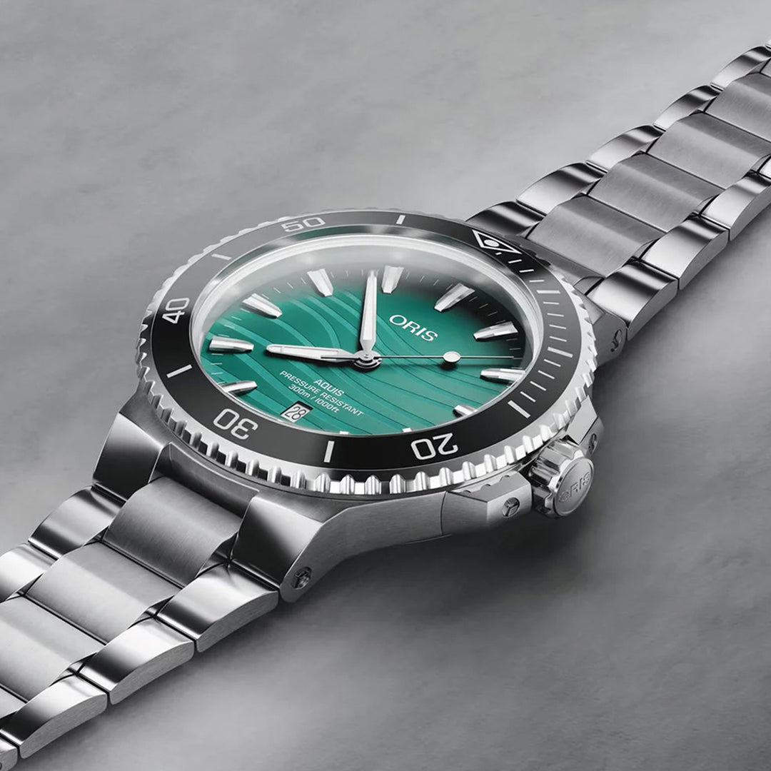 Oris Men's Aquis Silver Tone Case  Green Dial Automatic Watch