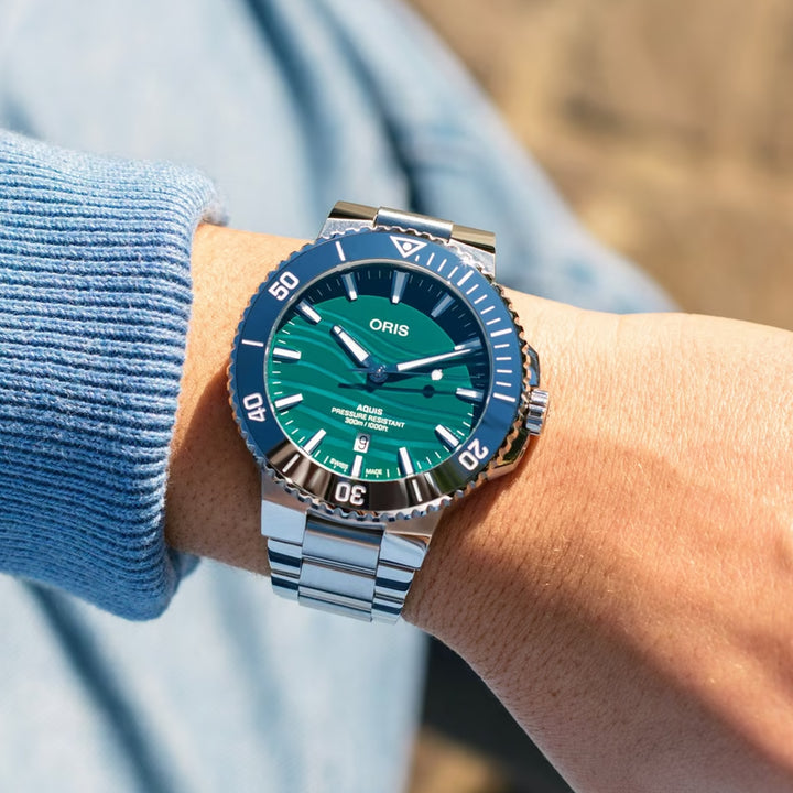 Oris Men's Aquis Silver Tone Case  Green Dial Automatic Watch