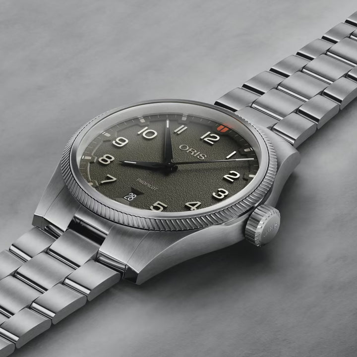 Oris Men's Pro Pilot Silver Tone Case  Green Dial Automatic Watch