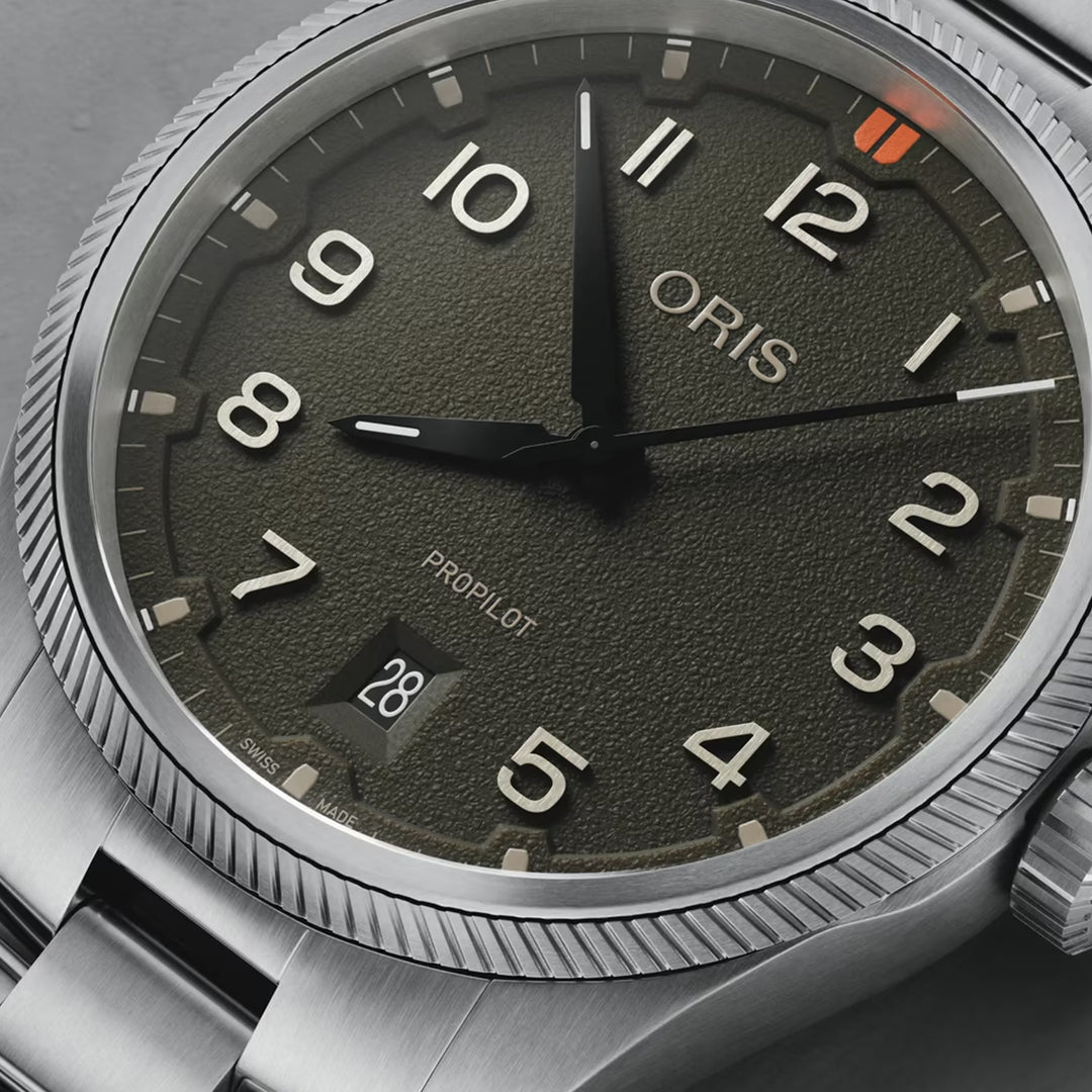 Oris Men's Pro Pilot Silver Tone Case  Green Dial Automatic Watch