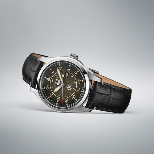 The gradation dial, crocodile pattern strap - Yuto Horigome