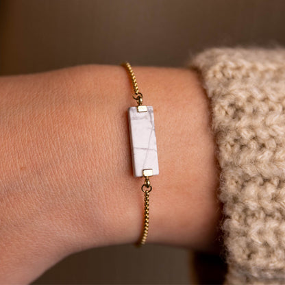 Woodwatch Women's Bracelet in White Marble Bar Charm and Gold