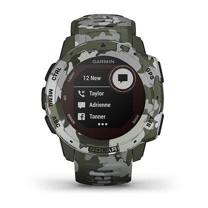 ساعة Garmin Instinct Solar إصدار Camo بسوار سيليكون بنقشة التمويه Lichen وشاشة ملونة بالكامل