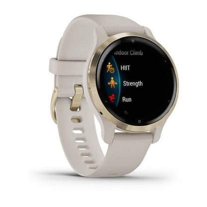 ساعة Garmin Venu 2S بسوار سيليكون باللون الرملي الفاتح وشاشة ملونة بالكامل
