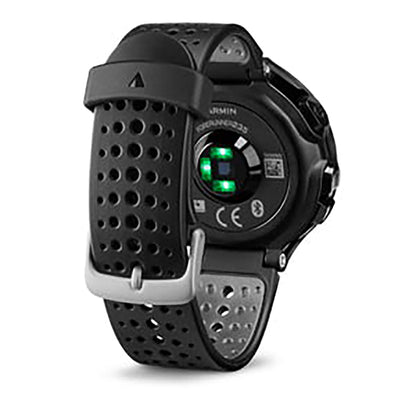 ساعة Garmin Forerunner 235 بشاشة ملونة كاملة وسوار سيليكون باللون الأسود/الرمادي