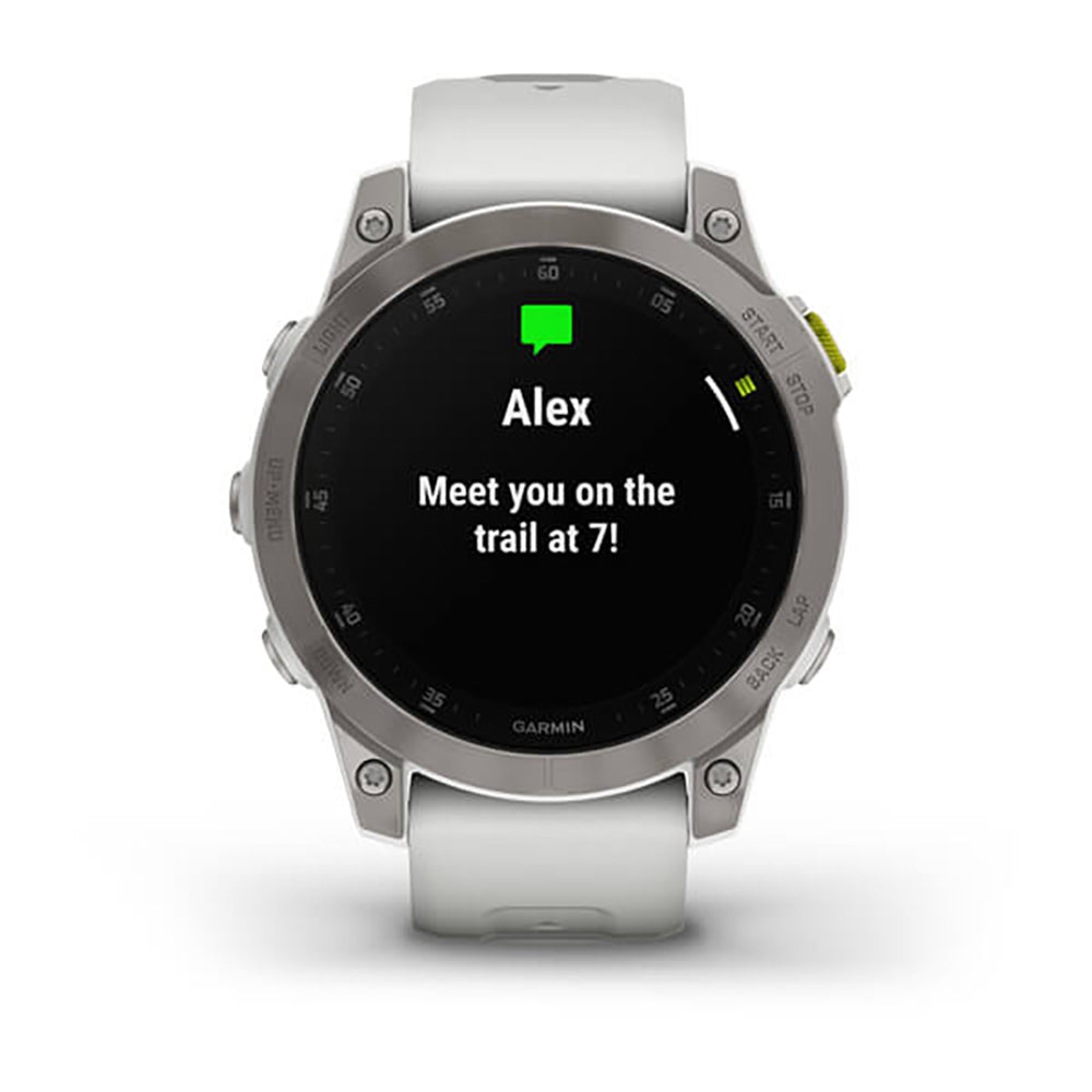 ساعة Garmin Epix Gen 2 بإطار من التيتانيوم باللون الأبيض "كاريرا" مع سوار سيليكون وشاشة ملونة بالكامل
