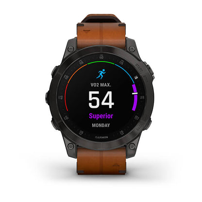 ساعة Garmin Epix Gen 2 باللون الأسود الكربوني الرمادي مع إطار من التيتانيوم المطلي بالكربون الشبيه بالألماس (DLC) وحزام جلدي وشاشة ملونة بالكامل