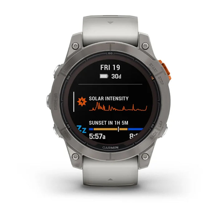 ساعة Garmin Fenix 7 Pro Sapphire Solar Edition من التيتانيوم باللون الرمادي الضبابي/البرتقالي الجمر بملء الشاشة