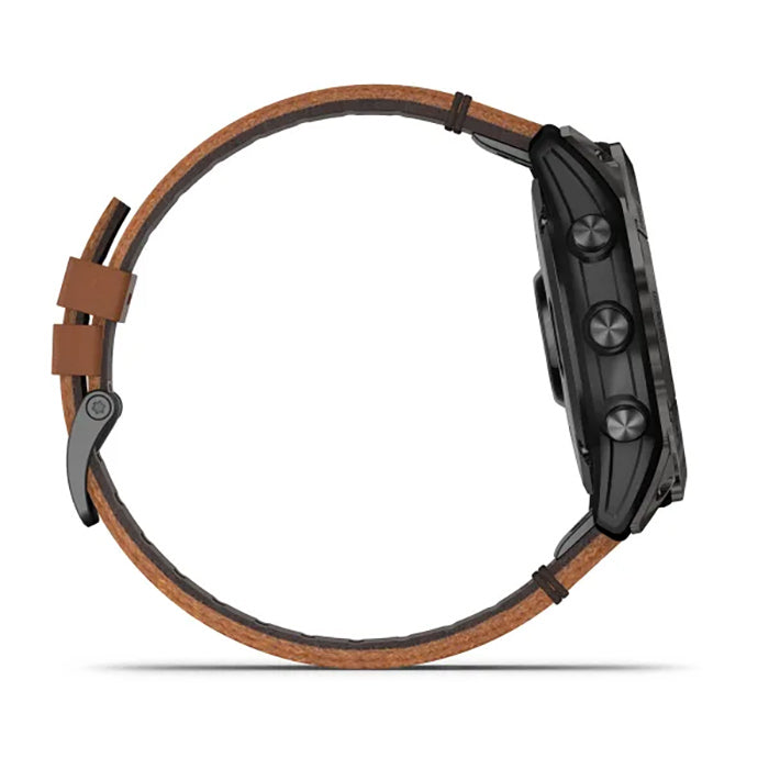 ساعة Garmin Epix Pro الجيل الثاني إصدار Sapphire مقاس 51 مم، هيكل تيتانيوم كربوني رمادي بطلاء DLC، مع سوار من جلد الكستناء وسوار سيليكون باللون الجرافيتي، شاشة كاملة