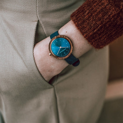 ساعة نسائية كوارتز نورديك مالمو بلون كحلي من وودواتش